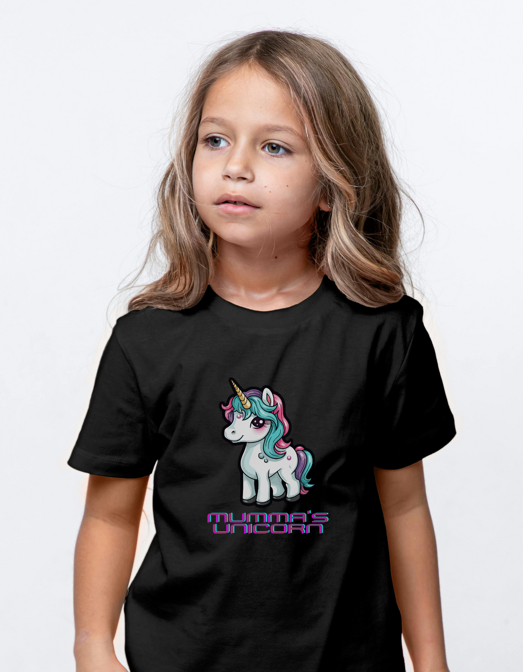 Child wearing Mumma's Unicorn cotton T-shirt with unicorn print