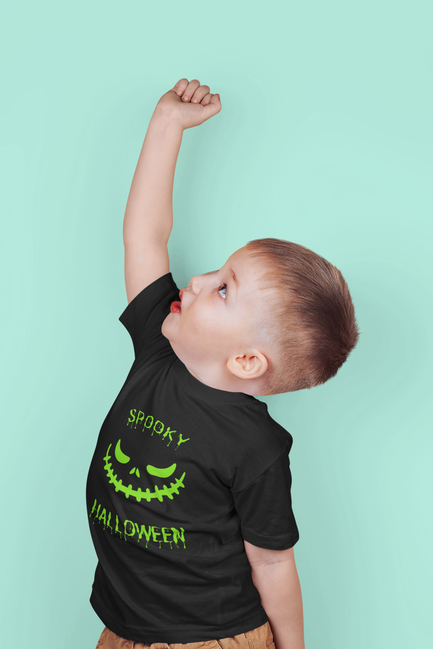Kids Halloween T-Shirt – Spooky Smile “Spooky Halloween”